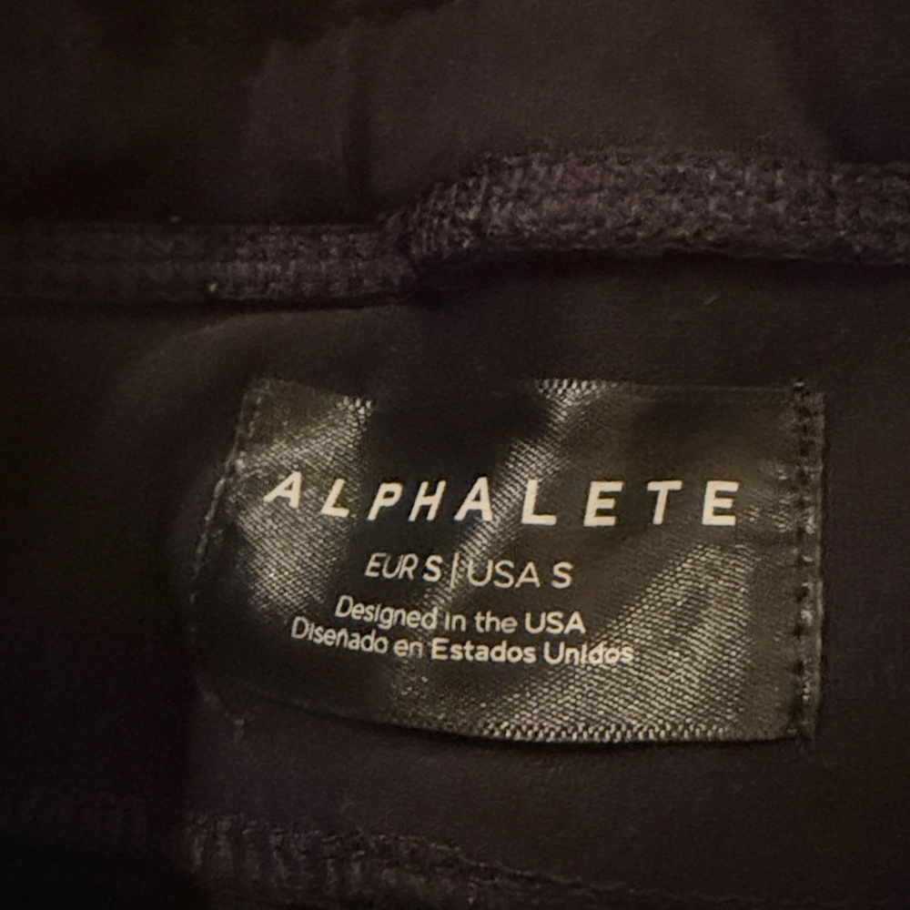 Alphalete Joggers Size Small - Picture 3 of 6